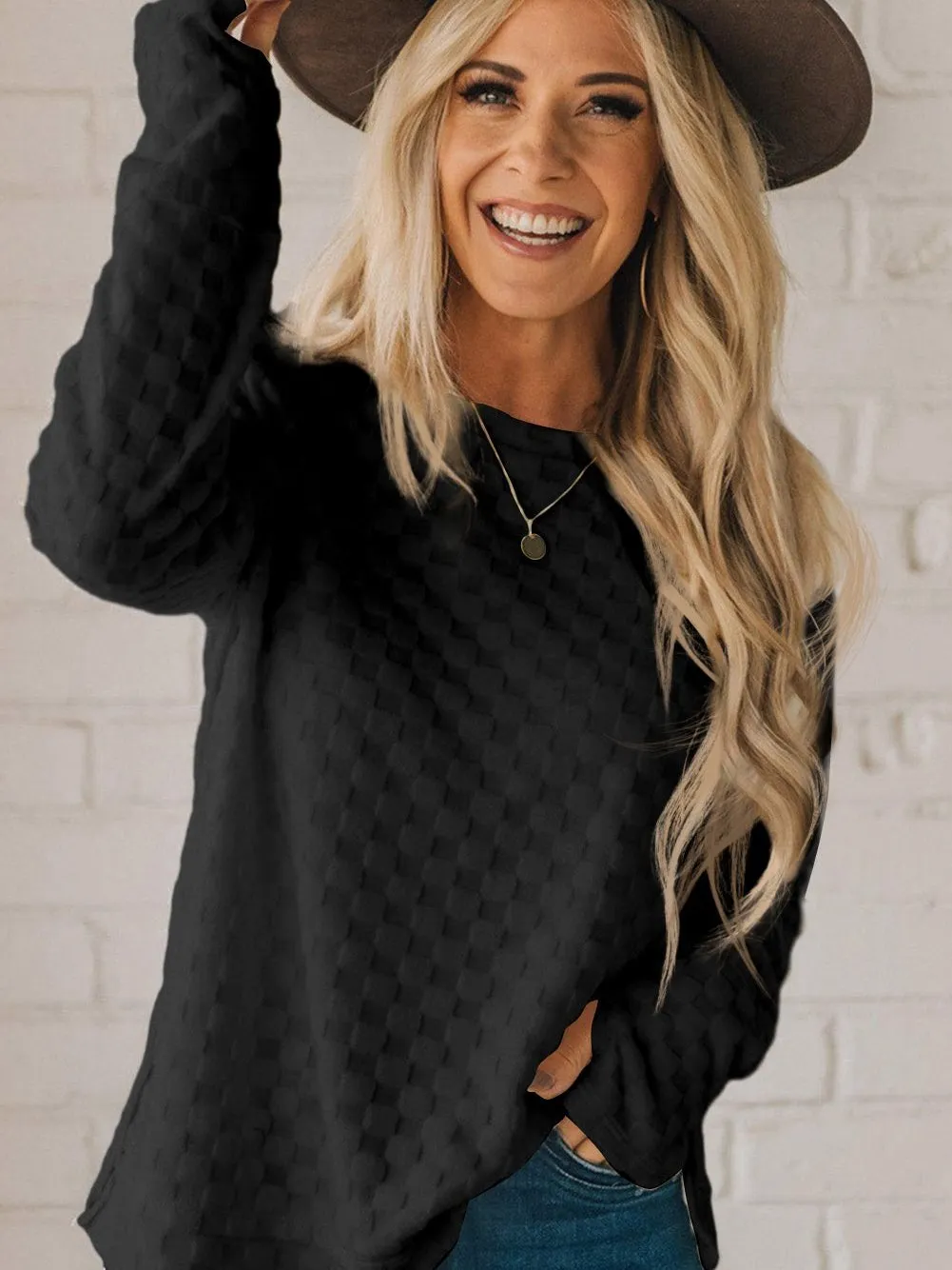 Black Textured Crew Neck Thumbhole Top for Autumn Wardrobe