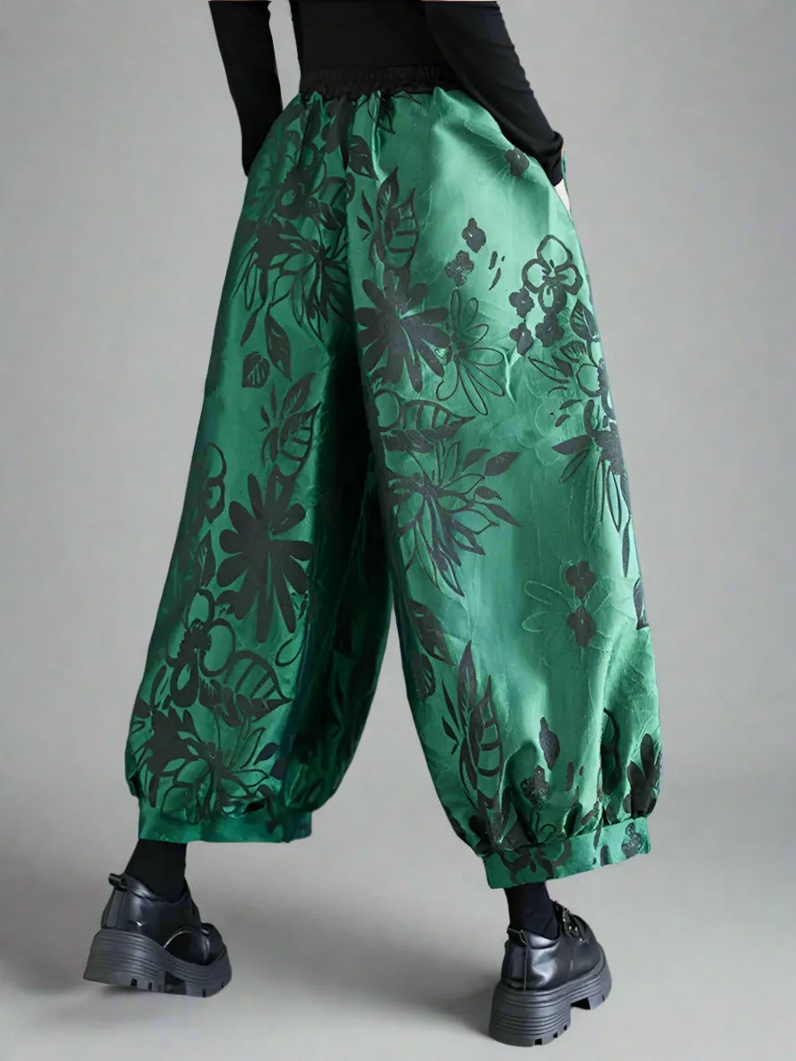 Elegant Floral Lantern Pants in Green with Pocket Detail – Relaxed Fit for Modern Style