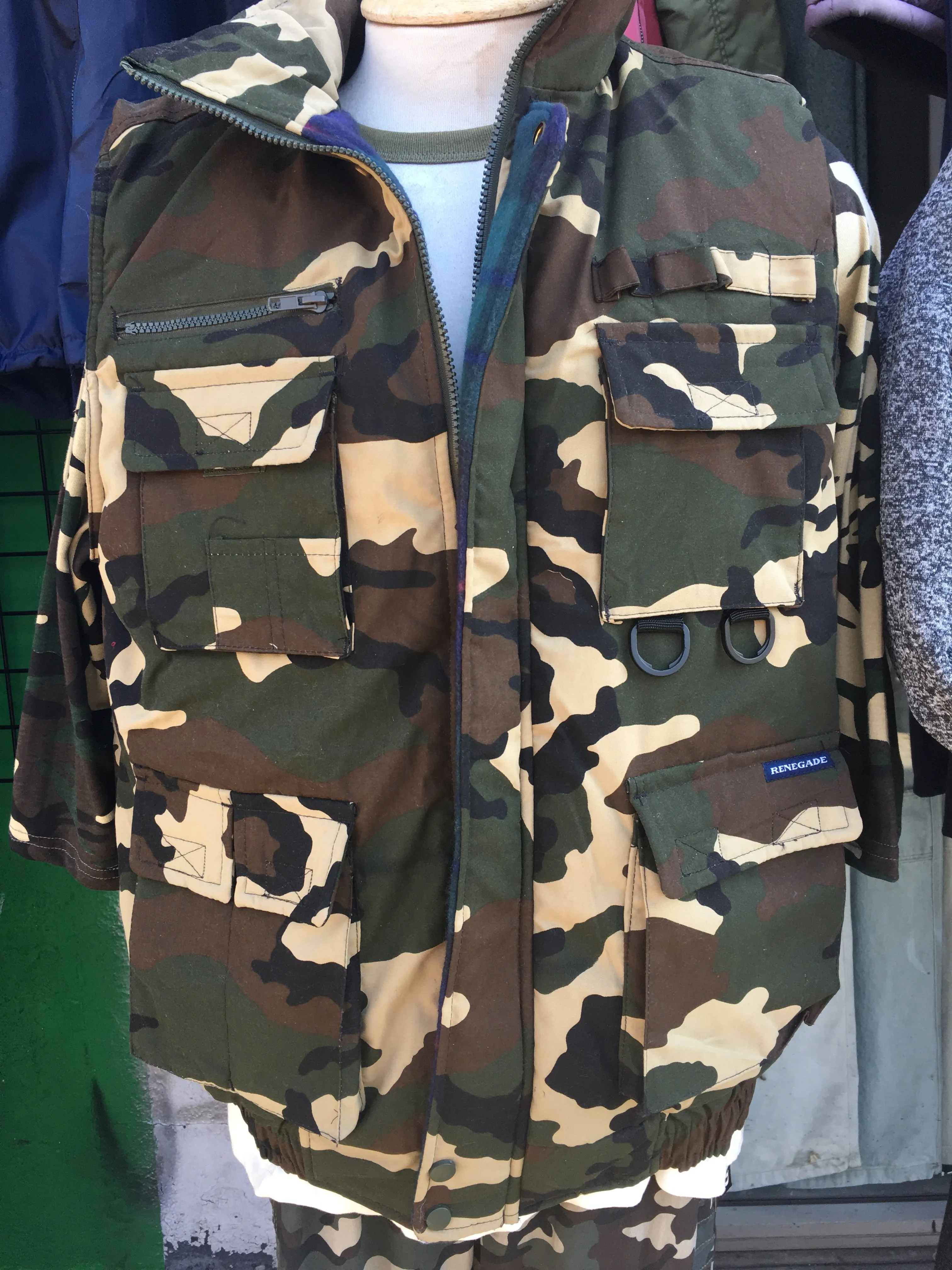 Islander Camo Sleeveless Jackets