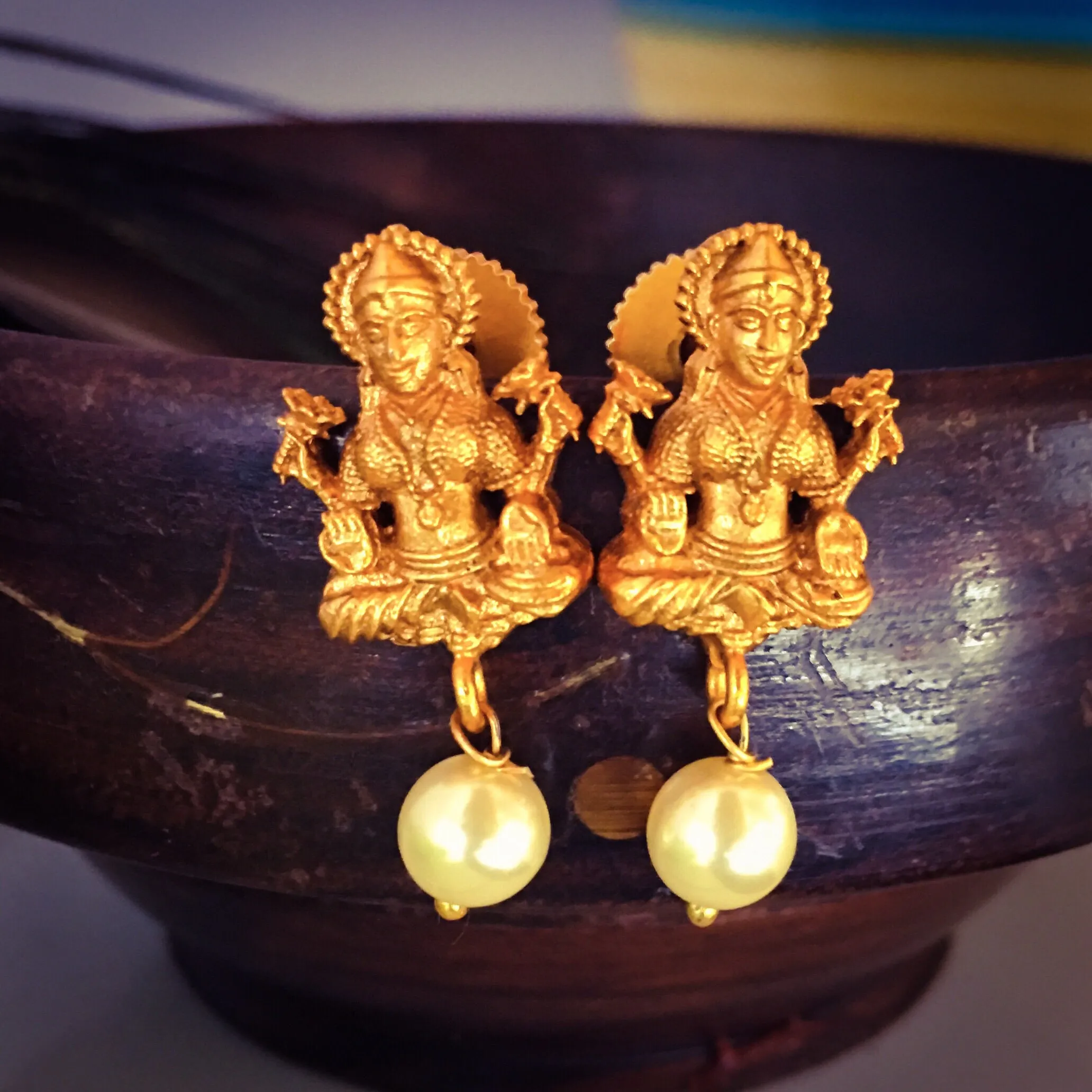 TEMPLE LAXMI WITH PEARL TOPS